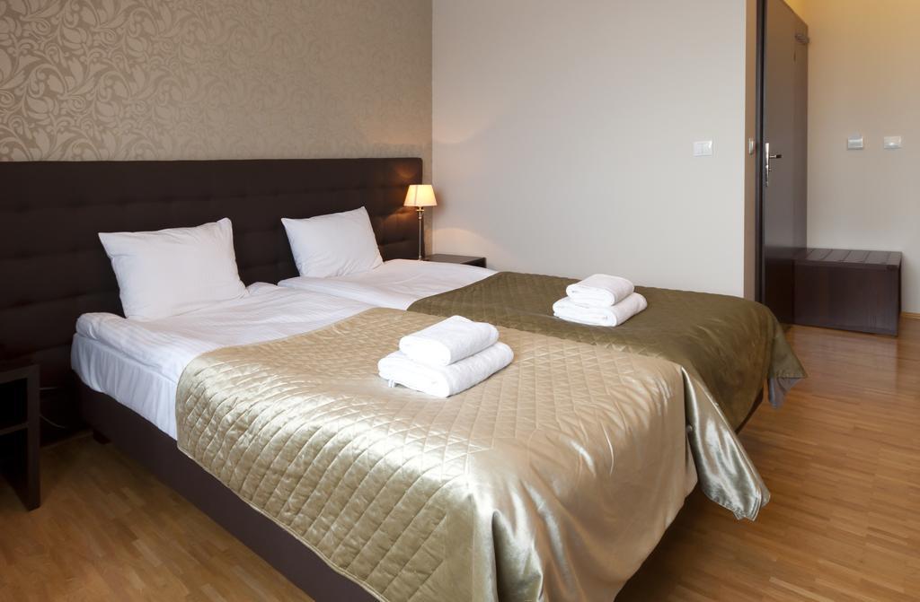 Hotel Oriza Gdów Exterior foto