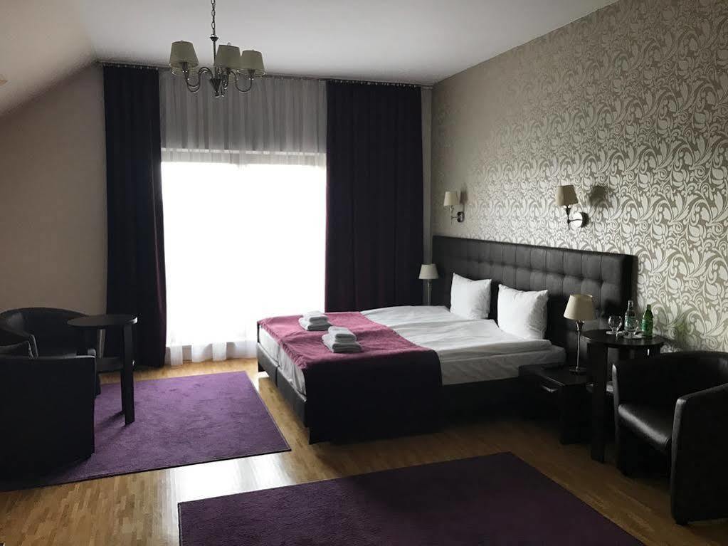 Hotel Oriza Gdów Exterior foto